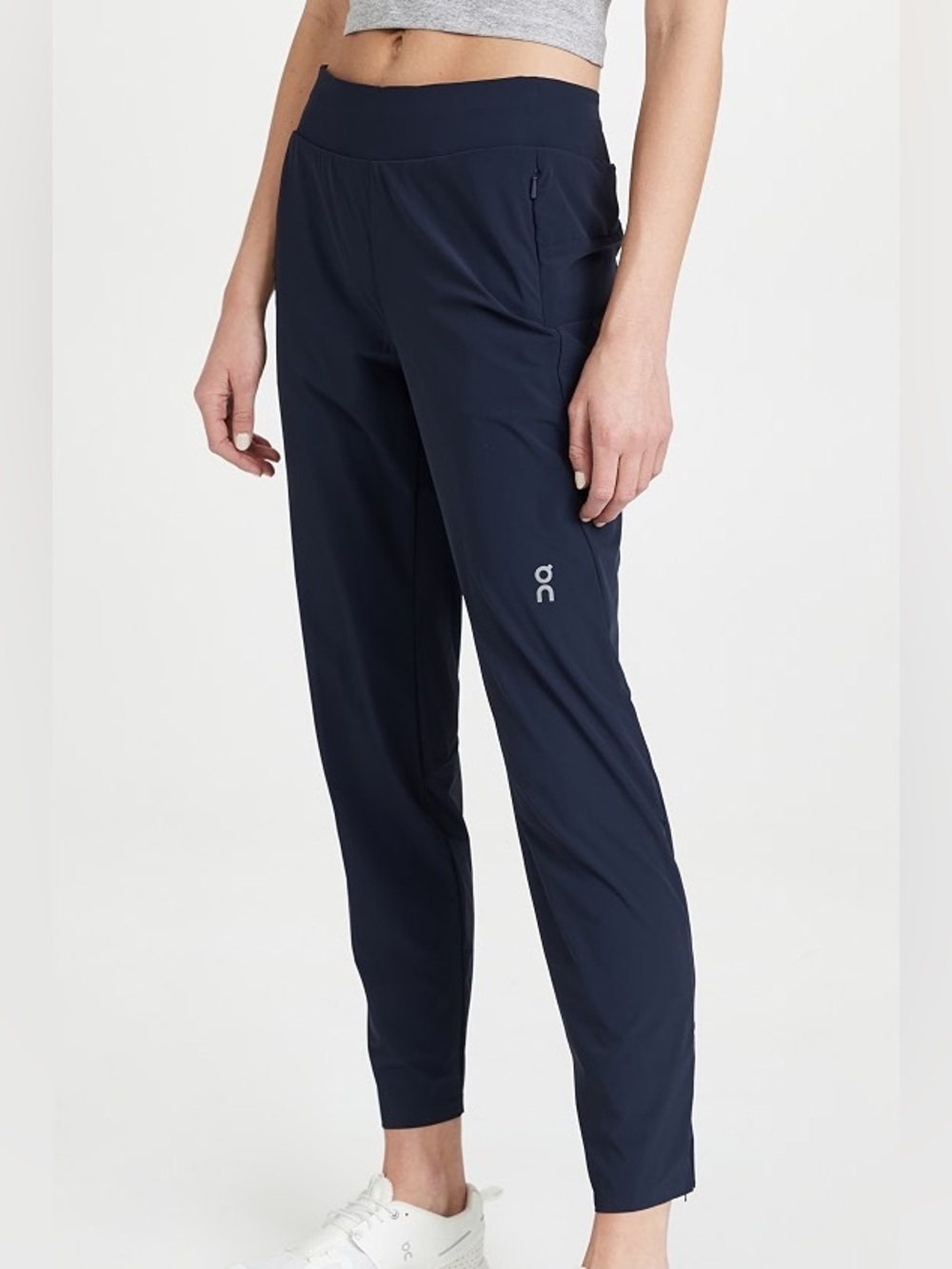 ON lightweight track pants extra small navy